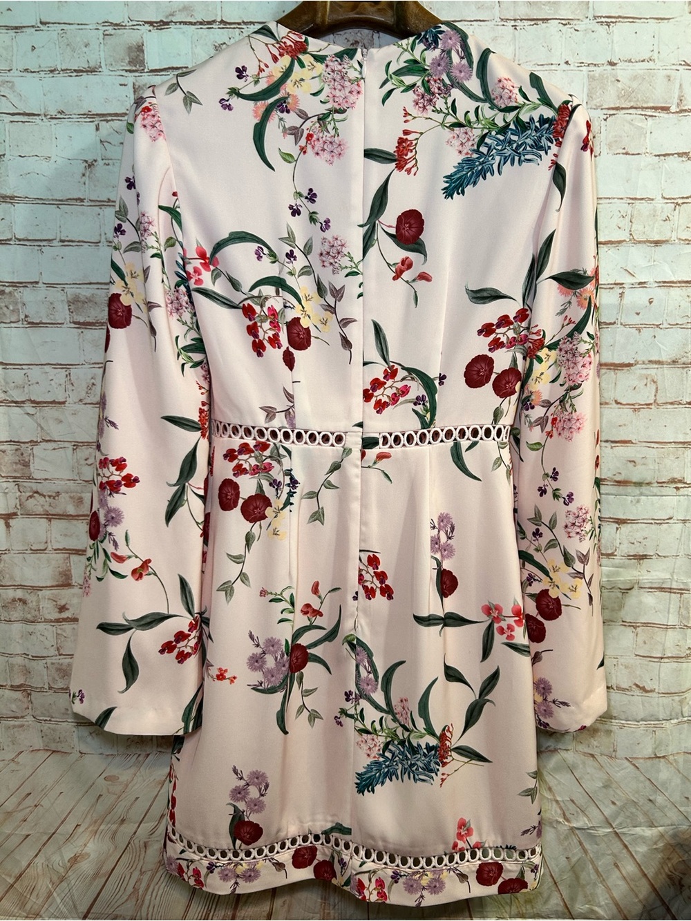 Keepsake The Label‎ Floral Bell Sleeve Shift Mini Dress Pink Romantic Wedding - Picture 8 of 14